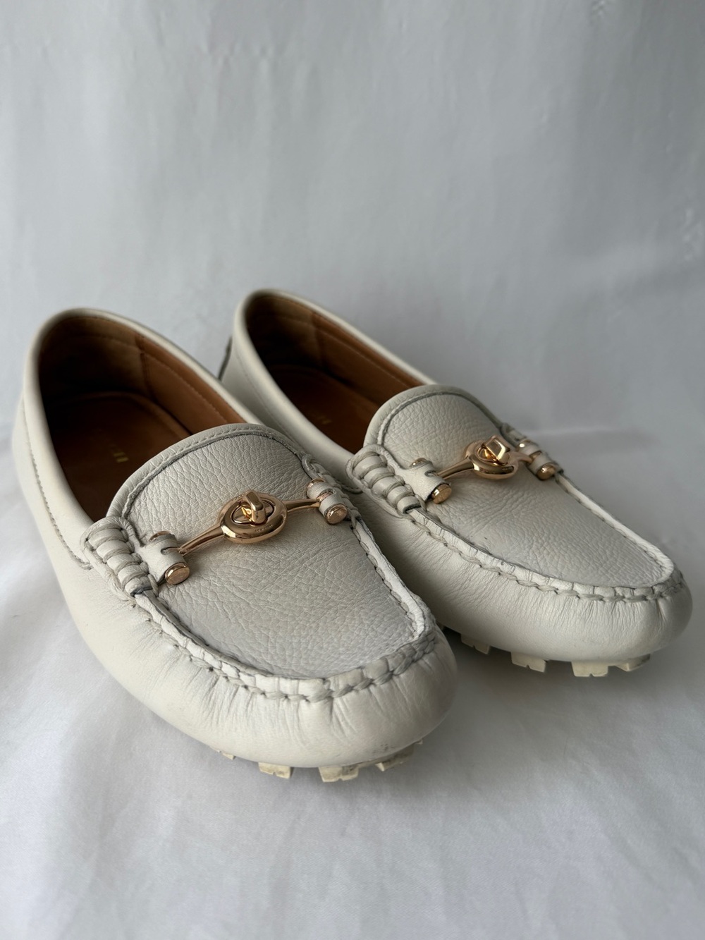 Coach Women's White Leather Loafers with Gold Turnlock Hardware Size 7